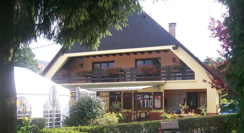 Hotel Camping Au Pays De Hanau Dossenheim-sur-Zinsel Exterior foto